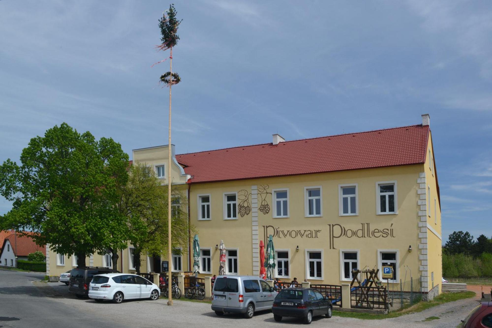 Penzion Pivovar Podlesi Pribram Luaran gambar