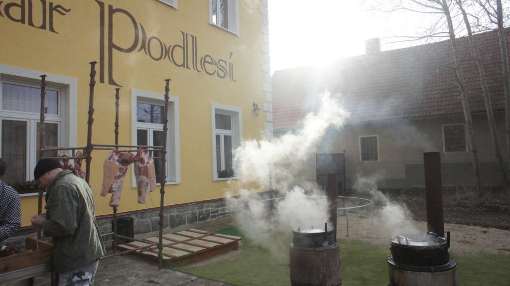 Penzion Pivovar Podlesi Pribram Luaran gambar